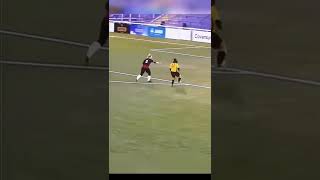 Epic fail in football 🤣 #lol #short #chute #football