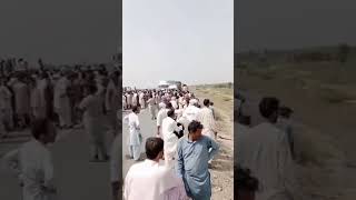 بجلی کے بلوں کے خلاف احتجاج ریکارڈ کرتے ہوٸے موٹروے بند کر دی ہے