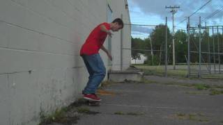 Slow-Mo Backside 180 Wallride