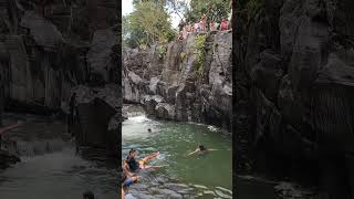 Ang saya nila parang mga batta lang  #hikking #adventuretravel #nature #hikingadventure #swimming