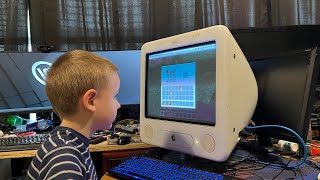 Playing Minecraft on a G4 eMac