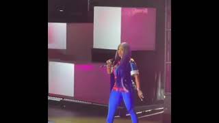 Lilbaby brings out Nicki Minaj at his show and the crowd went wild  👀🙌🔥