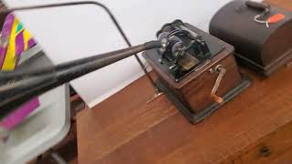 Antique "Edison Standard Phonograph" cylinder machine with 32" horn (SN610273) - working