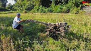 Traktor Sawah Harus Jalan Jauh Untuk Sampai Lokasi Garapan