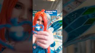 Bloom fights with love and her dragon flame! cosplay found at Comic Con Stuttgart 2023 #shorts