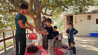 Nomadic Life: Ali Brings Fruit and Chicken to Akram and Her Children to Alleviate Hunger 🌾🍗🍎