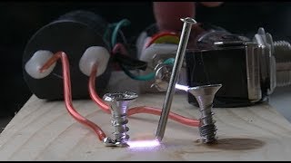 DIY 400.000VOLT TASER FOR LESS THAN $5 - High voltage generator