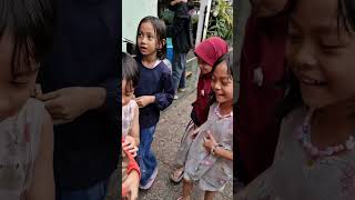 Imutnya Denise si berang-berang yang baik gak gigit sama semua anak kecil