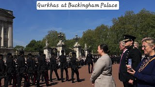 Exclusive Footage:Gurkhas Showcase Spectacular Drill at Buckingham Palace as Captain Watches in Awe!