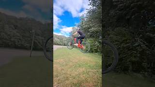 Urban free riding with a downhill bike #downhillmtb #jump #wheelie #urbanfreeride #freeridemtb