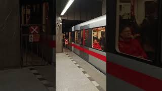 Pražské Metro Linka C Metro M1 arriving at Hlavní Nádraží | #railway #metro #prague #train #travel