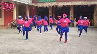 Give it to me Line Dance Choreo by Rini Hukom.