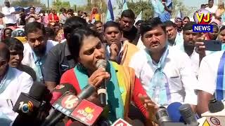 రైతుల కోసం YSRTP అధ్యక్షురాలు వైఎస్ షర్మిల ధర్నా - సిఎం కేసీఆర్ పై తీవ్ర విమర్శలు || VJ NEWS