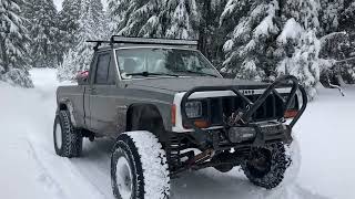 All of the RPMs Jeep XJ on the limiter