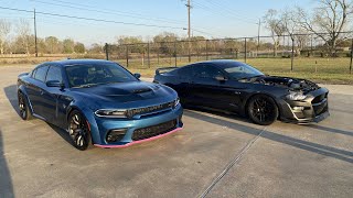 Cammed 10r80 Mustang vs STOCK 2020 Charger hellcat