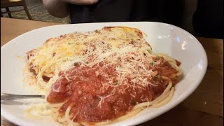 Olive Garden Chicken Parmigiana Restaurant Food Review