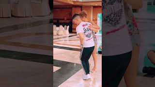 Rasa Pauzaite Dancing Bachata with Mauricio Reyes - Lao' a Lao - Prince Royce - Class Demonstration