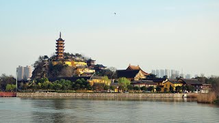 Moon rising in Zhenjiang City