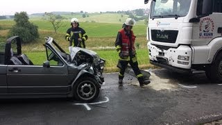 Frontal-Crash mit Milchlaster