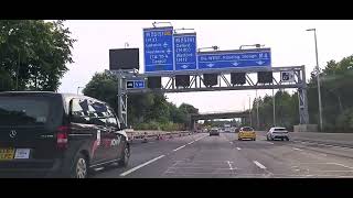 Driving on M4 Motorway 🛣 Saturday Evening