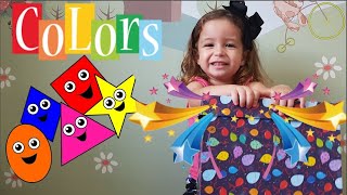 APRENDENDO AS CORES EM PORTUGUÊS E INGLÊS COM A SOFIA - Learn Colors | Colors Videos Collection