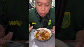 BAKSO YANG DIGANDRUNGI PARA PELANGGANNYA | Bakso Pak Simon #shorts