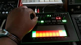 Roland TB3.and ROLAND JUNO G acid jam