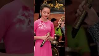 Thiệp hồng Quang Lập viết tên em Thu Hường Bolero ở đây