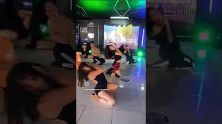 CLASES DE HEELS - SEXY DANCE - SEXY GIRLS - POOL DANCE - REGGAETON - #baile #heels #reggaeton #sexy