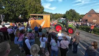 75 Jahre Erntefest Bargstedt 2024 (XIX) - ""Wir saufen (ab)" - Heute Pfau.heute blau (#Ernte) u. a.