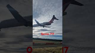 Qantas 717 at hobart #aroundtheworld #planes