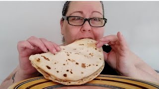 MUKBANG: PIADINA CON PROSCIUTTO E MOZZARELLA 🙄