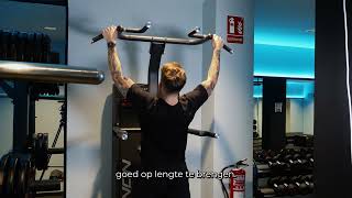 Wide Grip Pull Up