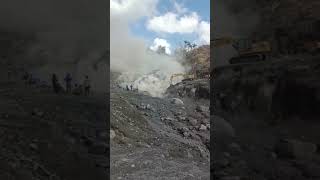 NGEERII !!!! Tanah Mendidih akibat Erupsi SEMERU. #semeru #semeruerupsi #lumajang #shorts #viral