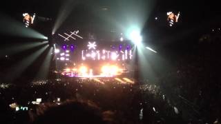 Rhianna - What's My Name (LIVE MEN ARENA MANCHESTER 2013)