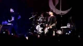 Good Charlotte - The Young and the Hopeless (Live)