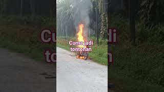 Motor Terbakar dan Meledak #kebakaran #motormeledak