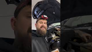 Tech tip for a collapsed rad hose #powerstroke #mechanic #techtips