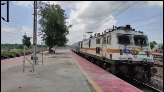 140 Km/Hr Bhubaneswar-New Delhi Rajdhani Superfast Express Crossing Jakhapura Junction