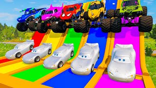 PAINT 5 MCQUEENS VS GIANT COLOR WATER SLIDE - Monster Trucks with Long Slide Game - BeamNG Drive