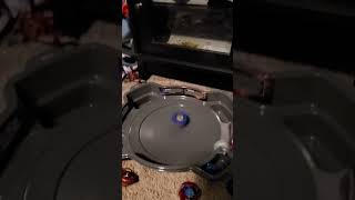 Cyclone Roktavor vs Turbo Valtryek #shorts #beyblade #beybladeburstsparking