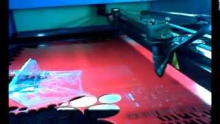 Taglio laser plexiglas 3mm ROSSO - Live stream di Ideatagliolaser.it