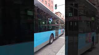 Irizar iebus en la linea 60 con destino Orcasitas en la parada de Plaza de la Cebada EMT Madrid