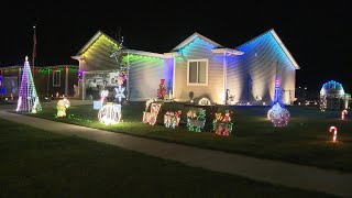 Man Creates Christmas Light Display for Wife With Alzheimer's