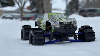 Installing and testing the all new Traxxas Xmaxx Widemaxx kit. And a good bash in the snow!!!!