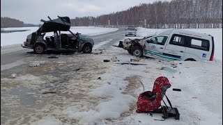 В Башкирии в ДТП с «неотложкой» пострадали дети