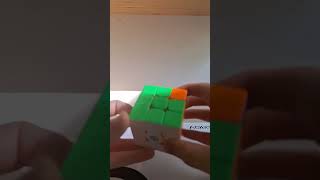 Cub rubik rezolvat cu incetinitorul