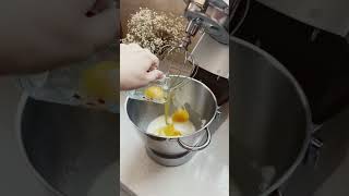 ترکیب دارچین و سیب عالی 🤍شما از هرمیوه ای دوست داری امتحان کن🤌🏻🥮