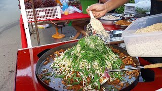 Yummy PAD THAI For 30 servings(ผัดไทยกะทะใหญ่ครั้งล่ะ 30 ห่อ) | Thai Street Food