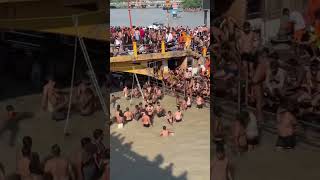 2023 Sawan me Ganga ji me kawadiyon ka utra jan sailab #trending #haridwar #shorts 🕉️🕉️